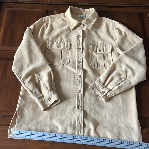 Women’s size medium White Stag Beige Long Sleeve Button Up polyester Shirt - Picture 7 of 13